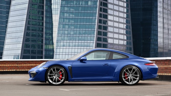 Blue Porsche 991 Carrera Stinger