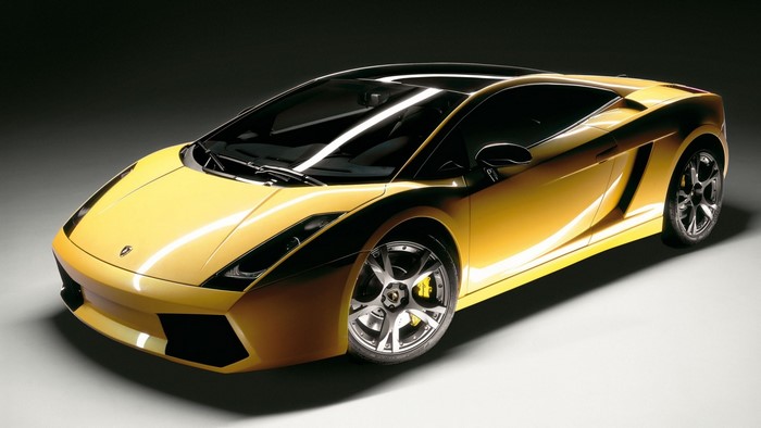 Yellow Lamborghini car