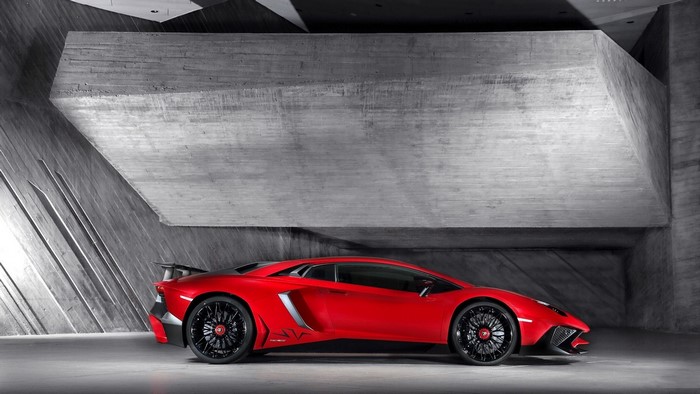 Red Lamborghini Aventador LP750-4 SV
