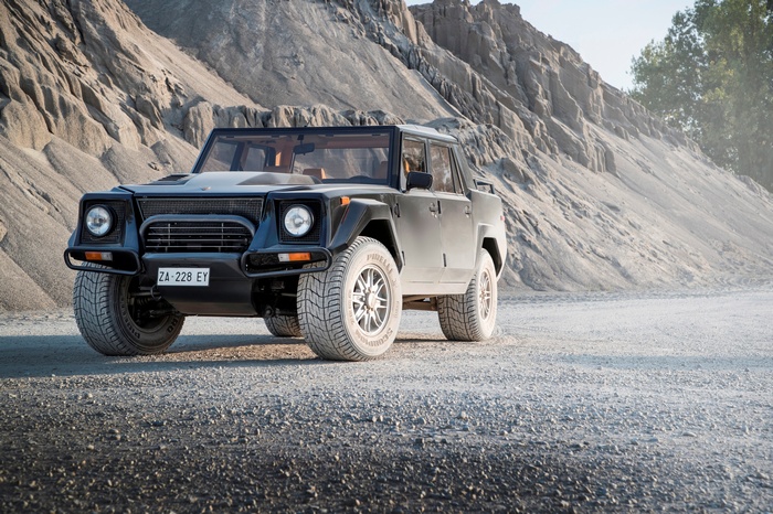 Lamborghini LM002 4K