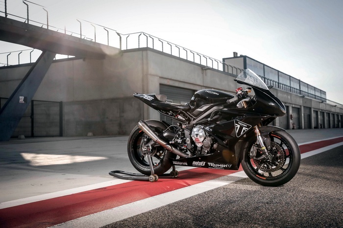 4K Moto2 engine Triumph Daytona 765 motorcycle