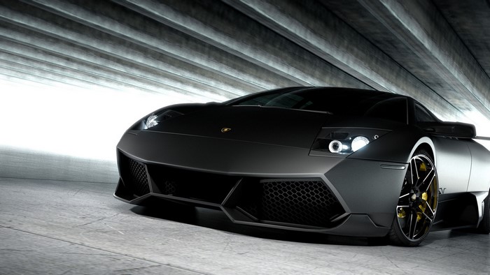 4K Matt Black Lamborghini Aventador