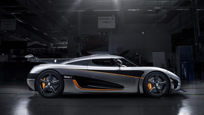 Koenigsegg Agera One:1 silver sports car