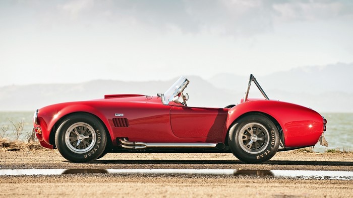 1966 Shelby Cobra 427 Red Sports Car