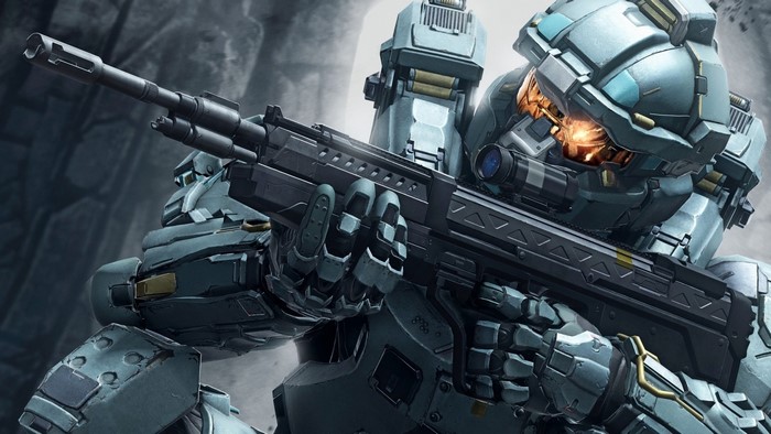 Master Chief from Halo 5 holding a rifle