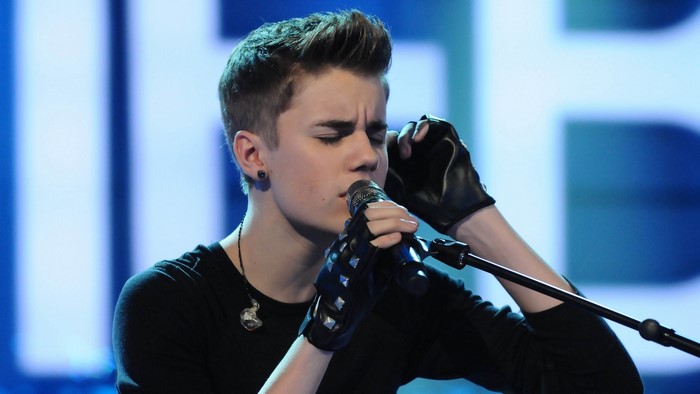 Justin Bieber performing live