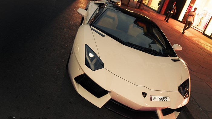 4K White Lamborghini Aventador on Street