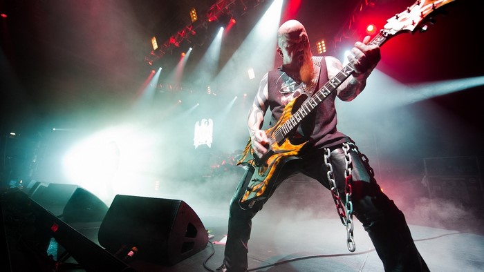Kerry King of Slayer performing live