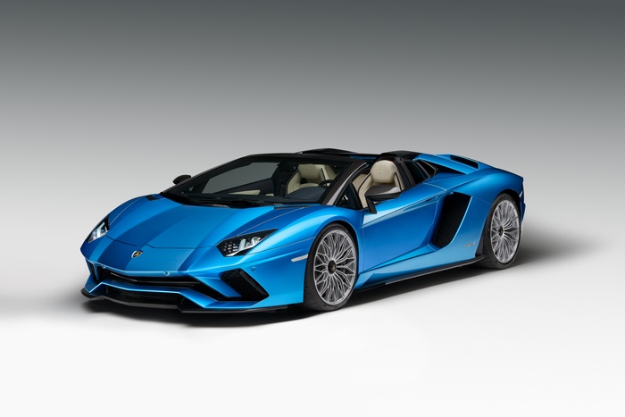 4K Lamborghini Aventador S Roadster