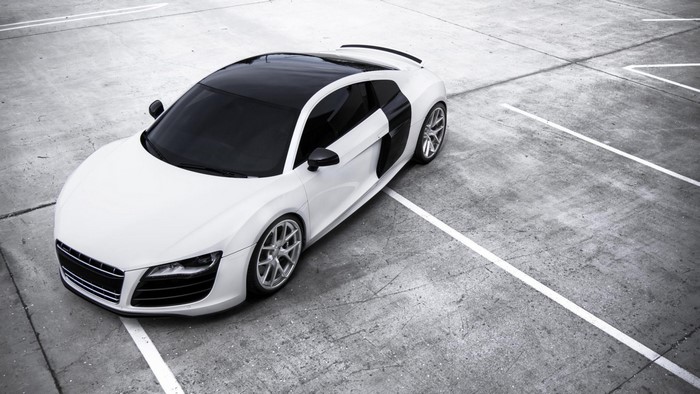 White Audi R8 Coupe with Black Roof