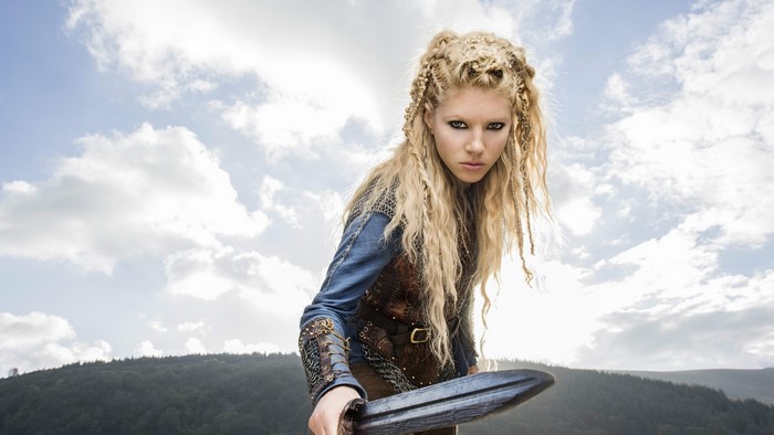 Lagertha from Vikings holding a sword