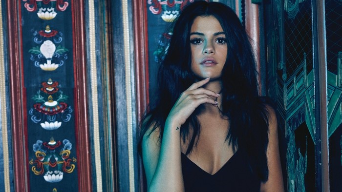Selena Gomez in black dress