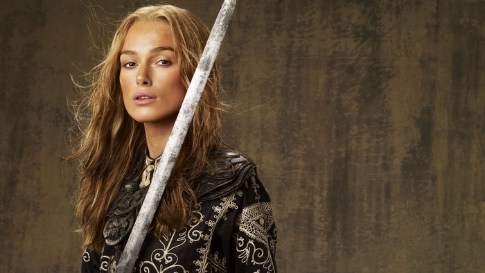Keira Knightley as Elizabeth Swann with sword