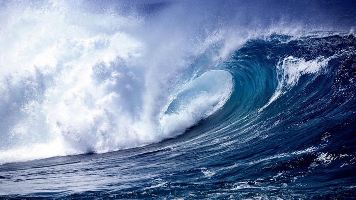 Powerful Ocean Wave Crashing
