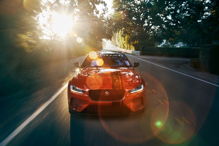 2018 Jaguar XE SV Project 8