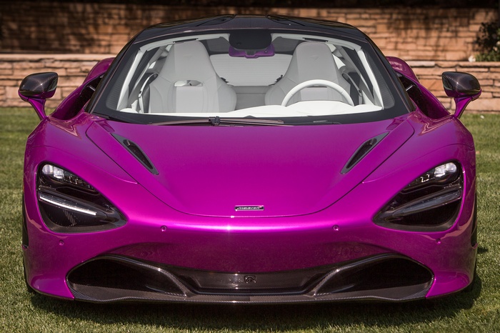 McLaren MSO 720S Coupe in Fuchsia
