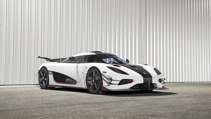 Koenigsegg One:1 supercar