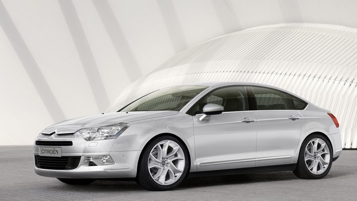 Silver Citroen C5 Sedan