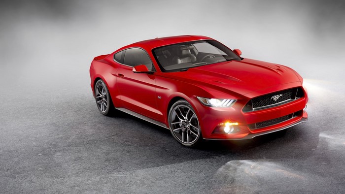 Red Ford Mustang 2015