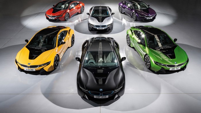 BMW i8 cars in various colors