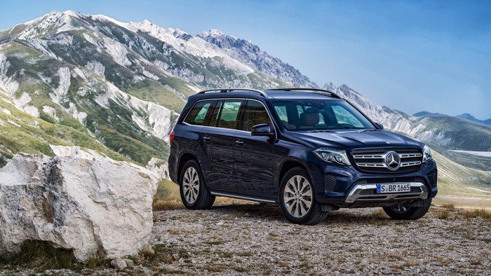 Mercedes-Benz GLS SUV in a mountainous landscape