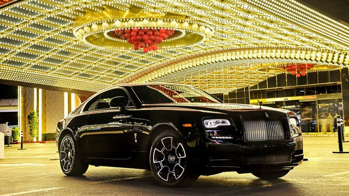 Black Rolls Royce Wraith Black Badge 2017