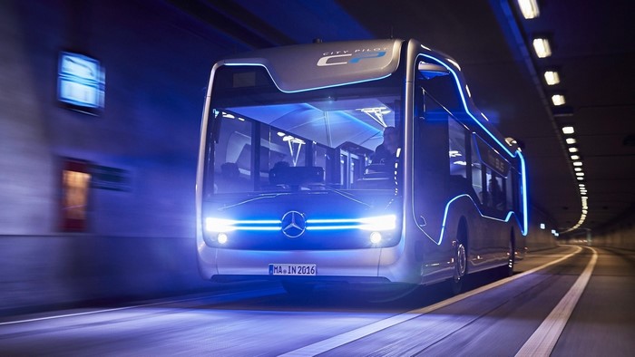 Mercedes-Benz Future Bus City Pilot in Tunnel