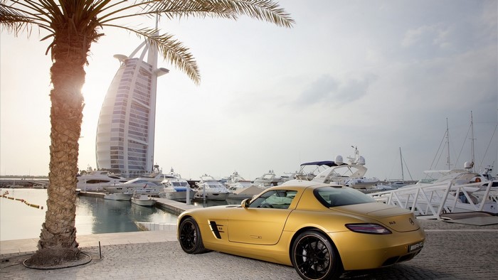 Gold Mercedes Benz SLS AMG by Burj Al Arab