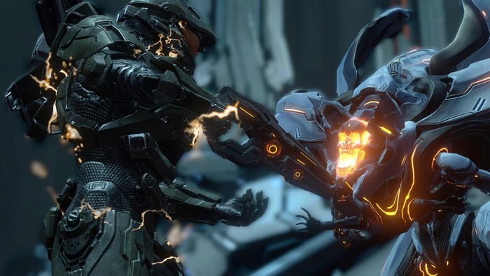 Master Chief fighting a Promethean in Halo 5