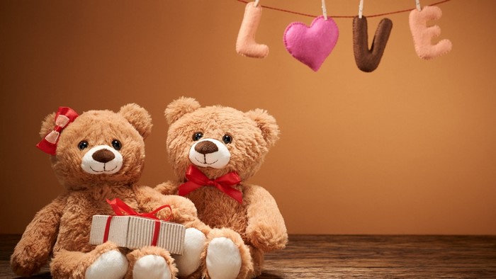 Teddy Bears with "LOVE" Banner