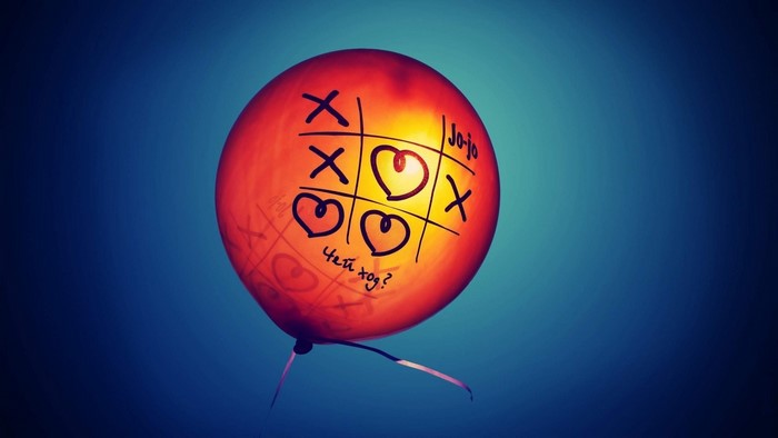 Tic-Tac-Toe Balloon with Hearts and X's