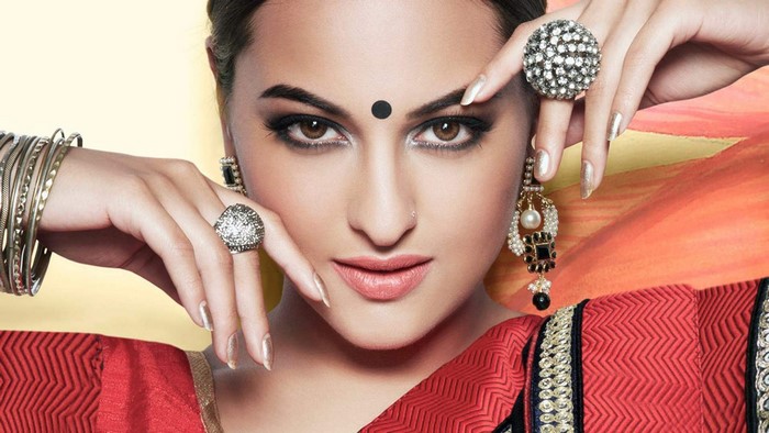 Sonakshi Sinha wearing traditional Indian jewelry