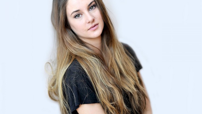 Shailene Woodley portrait