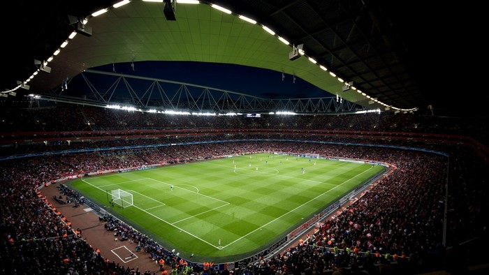 Arsenal Stadium Evening Match Atmosphere