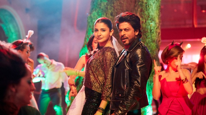 Anushka Sharma and Shah Rukh Khan from Jab Harry Met Sejal