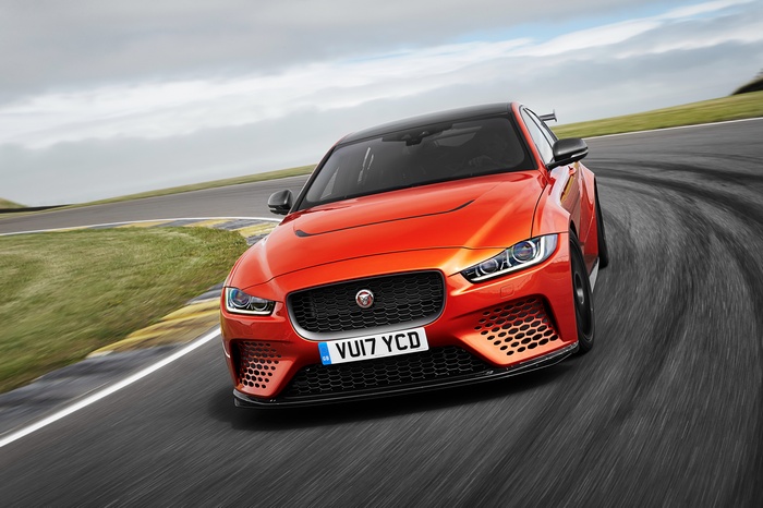 2018 Jaguar XE SV Project 8 4K
