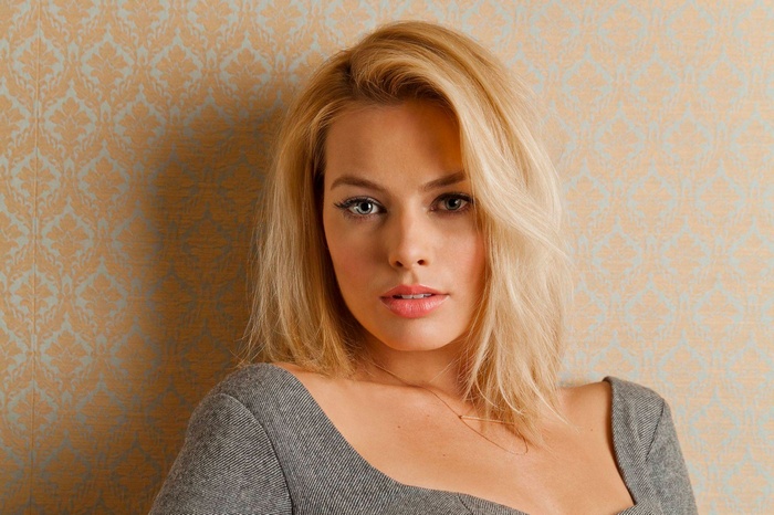 Margot Robbie portrait