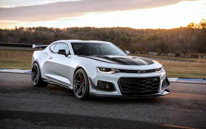 2018 Chevrolet Camaro ZL1 1LE on a Racetrack