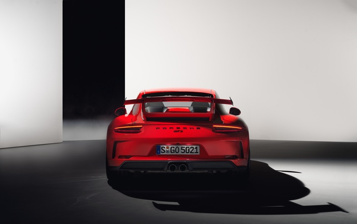 4K Rear view of a red Porsche 911 GT3