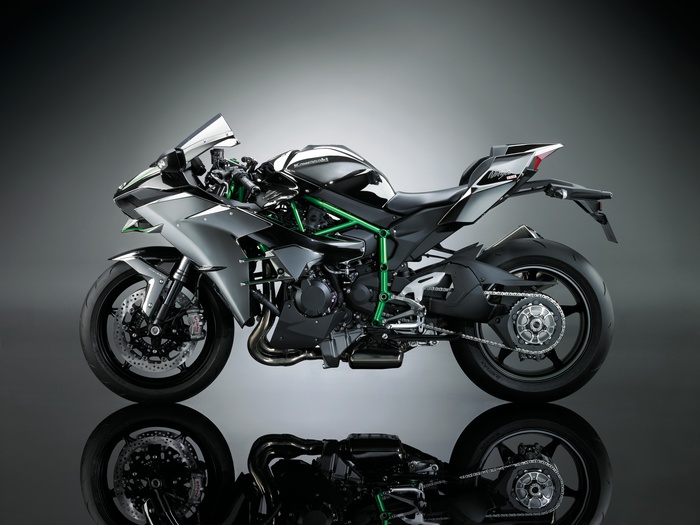 4K Kawasaki Ninja H2 motorcycle