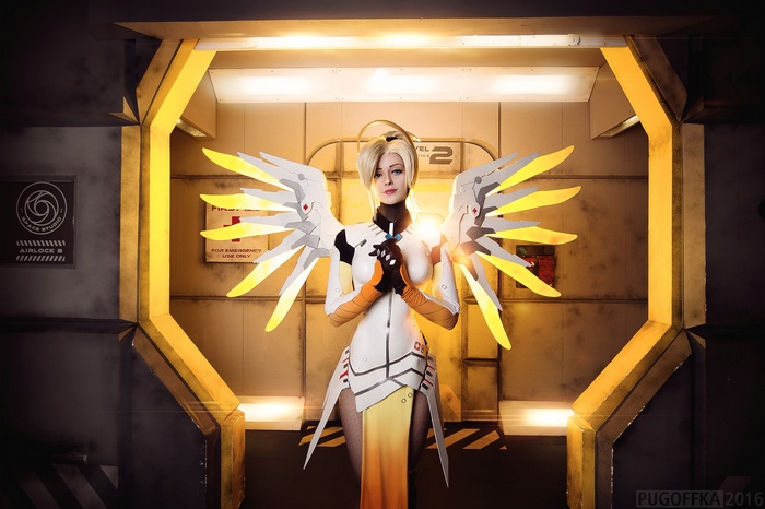 Mercy from Overwatch Cosplay