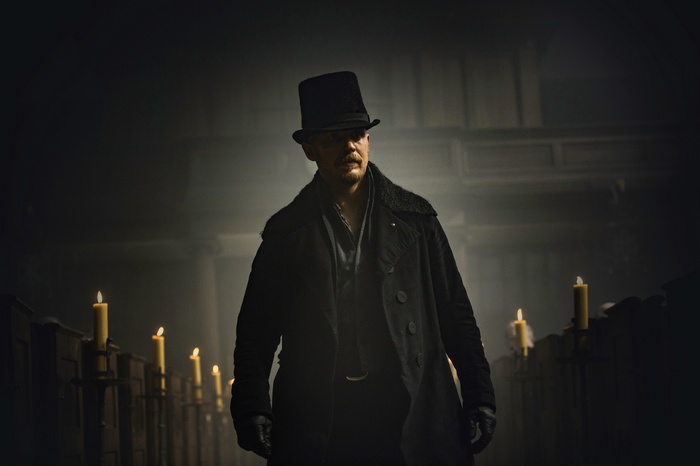 James Delaney from Taboo in a top hat