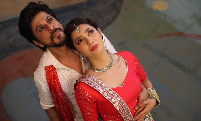 Shah Rukh Khan and Mahira Khan from Raees