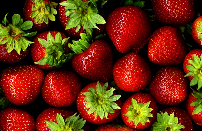 Fruits, Strawberries