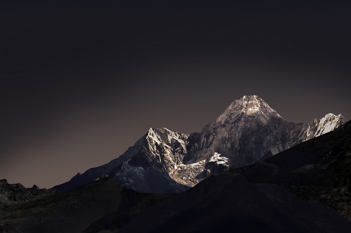 Mountains with Asus Zenfone branding