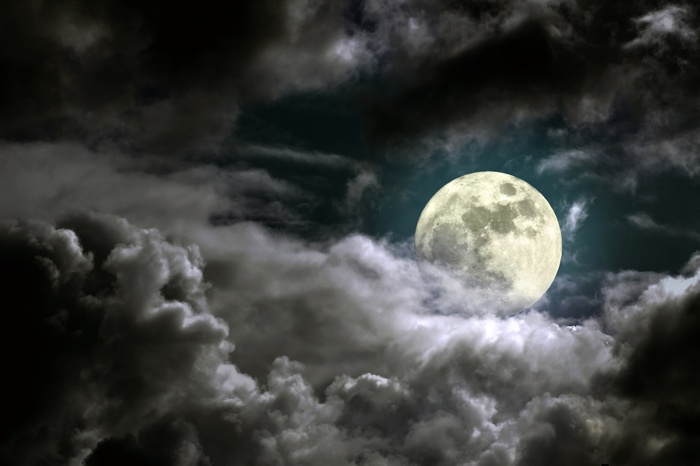 Dark sky, 5K, Full moon, Clouds