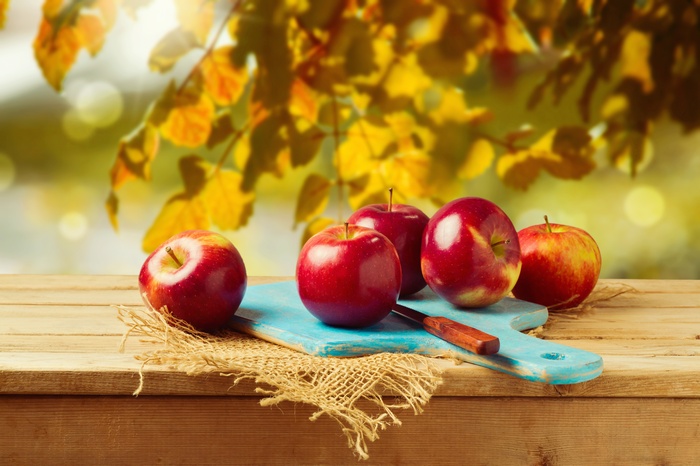 5K, Chopping board, Knife, Apples