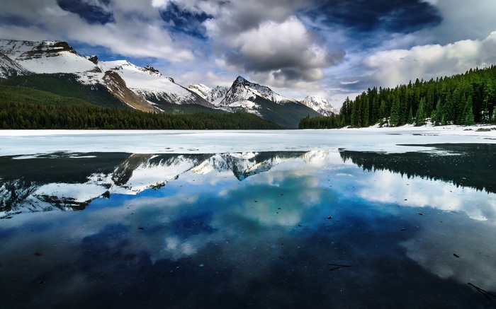 Maligne Lake, Alberta, Canada, Jasper National Park