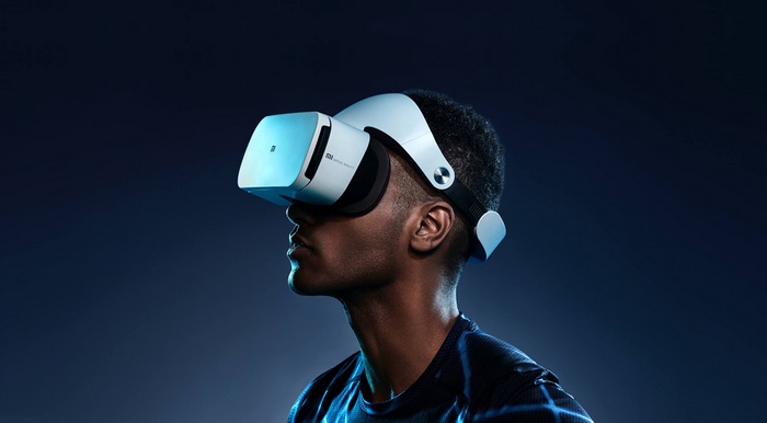 Man wearing Mi VR headset