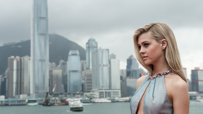 Nicola Peltz in Victoria Harbour 4K
